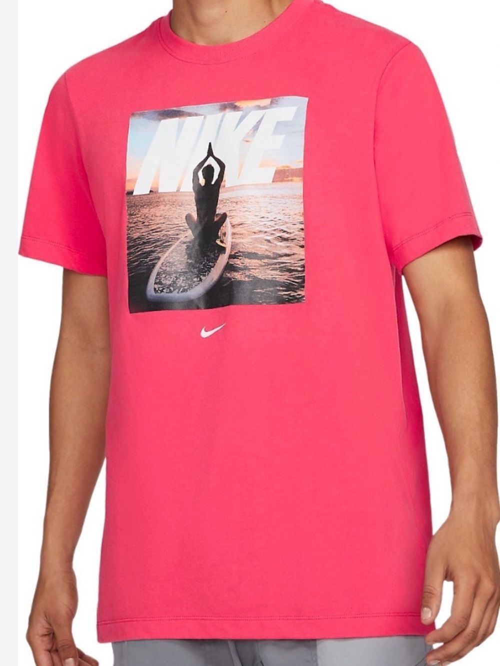Nike Dri-FIT T-shirt, yoga photo graphic on the chest size XL- Super soft
